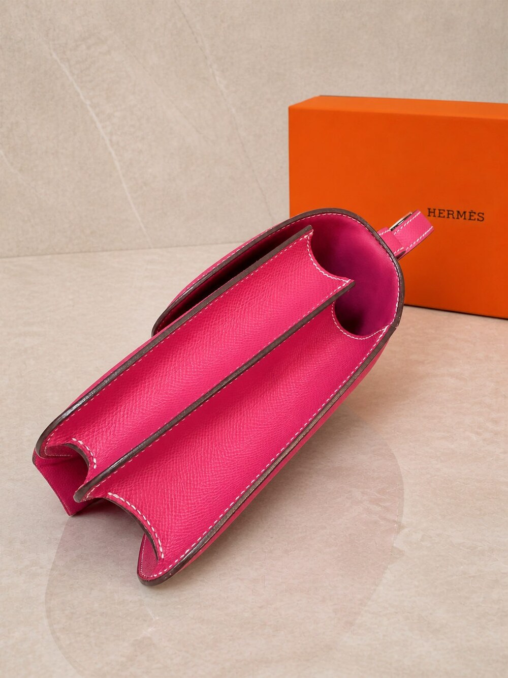 Hermes Constance Crossbody in Rose Extreme Epsom with Goatskin Lining - Picture 4 of 5